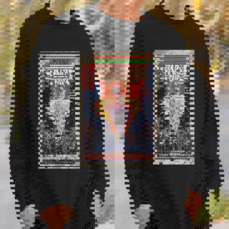 ストレンジャー・シングス リミックス 80年代レトロコミックアート ホーキンズへようこそ スウェットシャツ 彼への贈り物