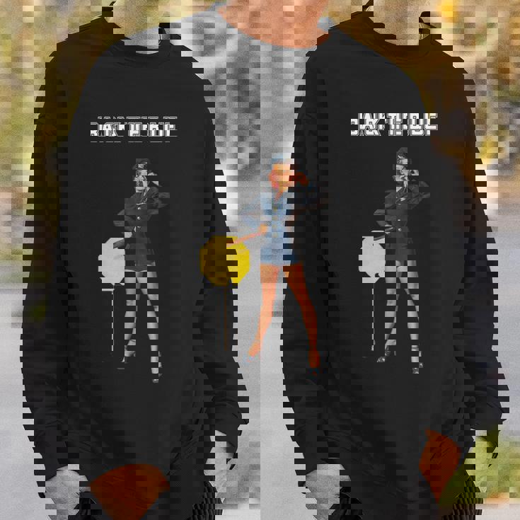 セクシー警察官、バックザブルーピンナップガール スウェットシャツ 彼への贈り物