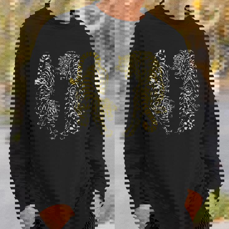 タイタトゥー ツイン タイガー サック ヤント ムエタイ タイ タイ スウェットシャツ 彼への贈り物