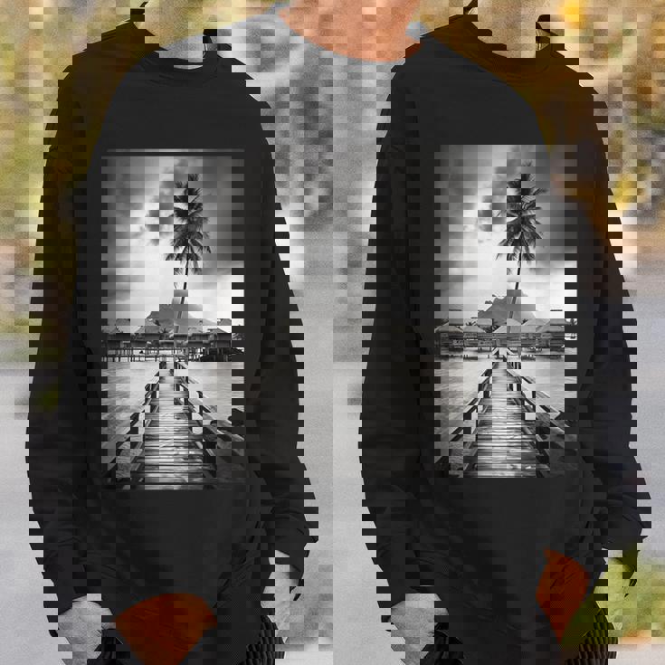 タヒチ州の熱帯小屋のモノクロ写真 スウェットシャツ 彼への贈り物