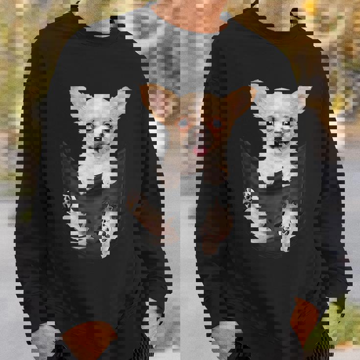 チワワ犬愛好家のためのポケットに入った面白いチワワ犬。 スウェットシャツ 彼への贈り物