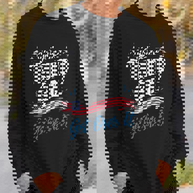 トランプガールレッドtシャツ ドナルド・トランプ大統領2024 スウェットシャツ 彼への贈り物