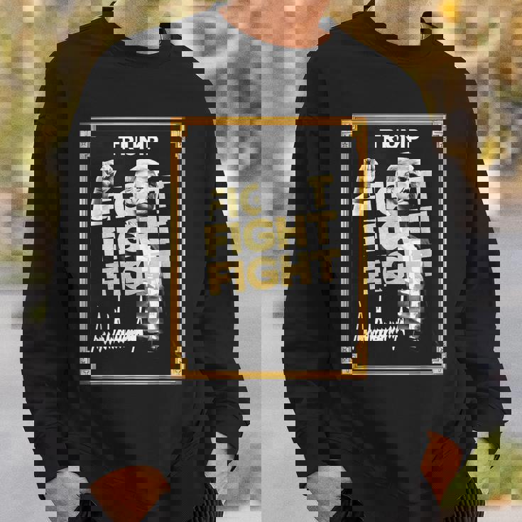 トランプミームコイン、トランプクリプトミーム、ファイトファイトトランプ。 スウェットシャツ 彼への贈り物