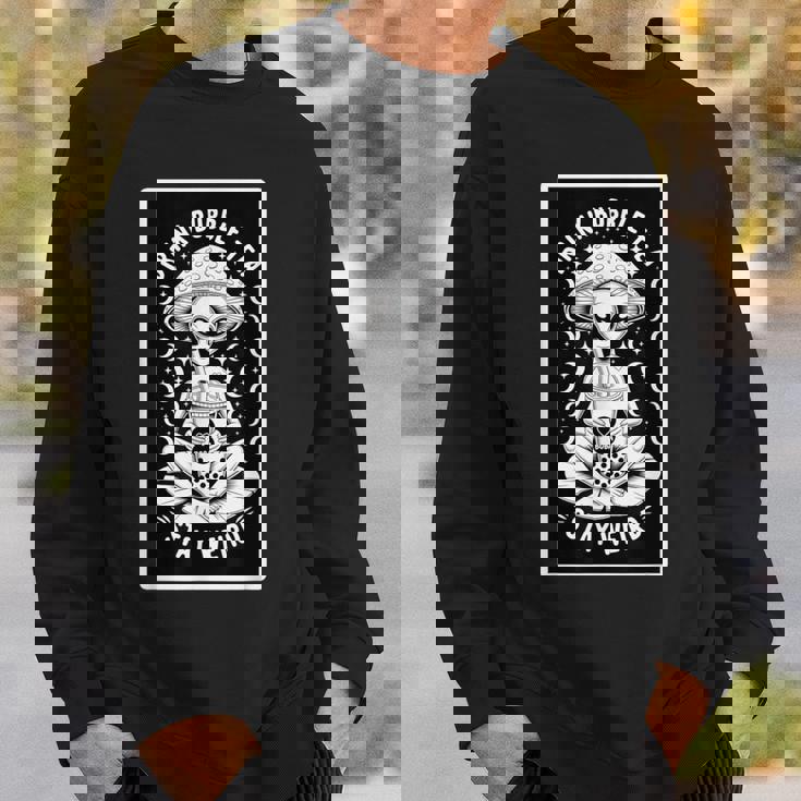 ドリンクタピオカティーステイウィアードエイリアン スウェットシャツ 彼への贈り物