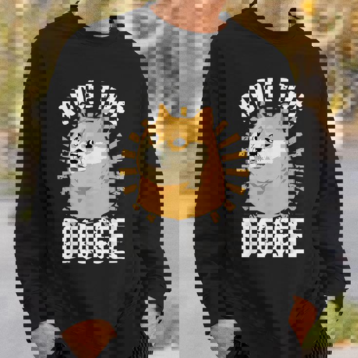 ドージコイン クリプト ライド ザ ドージ 面白い Memecoin スウェットシャツ 彼への贈り物