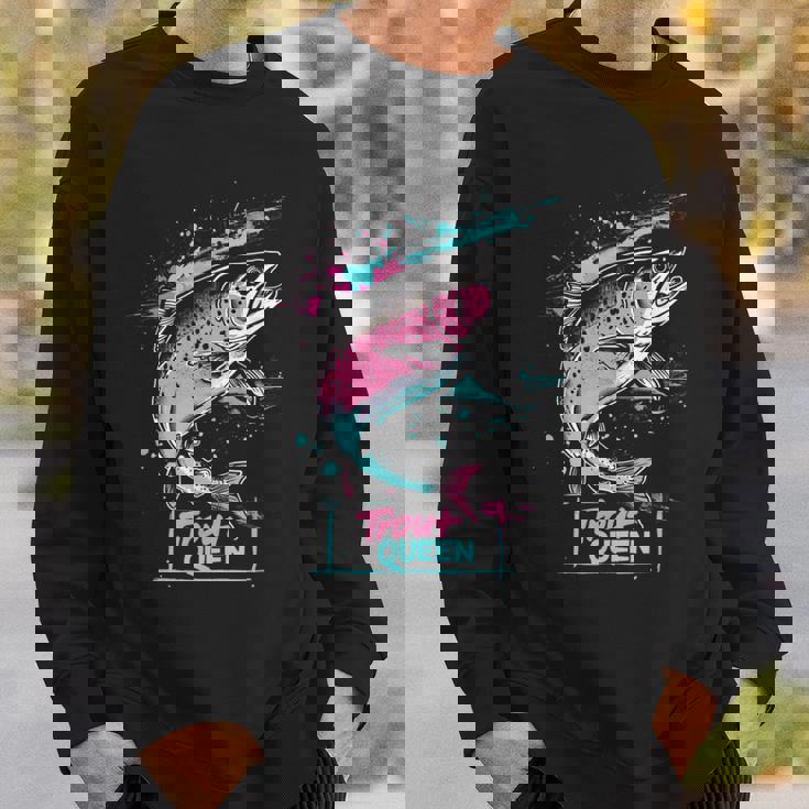 ニジマスのフライフィッシング・グラフィック トラウト・クイーン スウェットシャツ 彼への贈り物