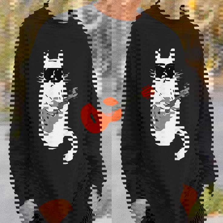ネコとギター 猫とサングラス ネコ好き 猫飼い アコースティックギター エレキギター 音楽家 バンド ネコ 猫 スウェットシャツ 彼への贈り物
