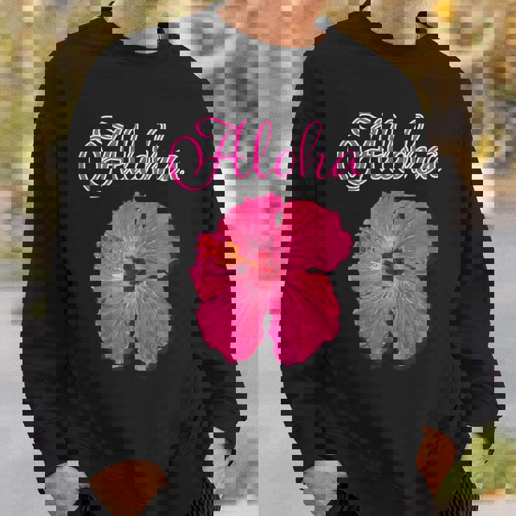 ハイビスカス Aloha アロハ《赤》（ハワイ・南国・フラダンス）夏【ビューティフル フラワー】キュート デザイン スウェットシャツ 彼への贈り物