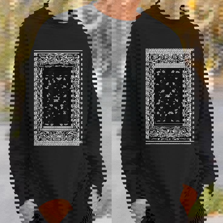 メンズ ブラック ホワイト バンダナ プリント ブラック ペイズリー柄 スウェットシャツ 彼への贈り物