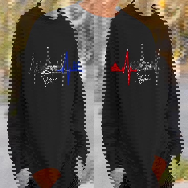 パリのスカイライン ハートビート 愛 エッフェル塔 愛 フランスi Love Paris スウェットシャツ 彼への贈り物