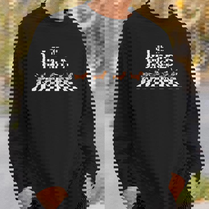 ビーグルス隊を楽しもう クール 面白い 犬 グラフィック クールなデザイン スウェットシャツ 彼への贈り物