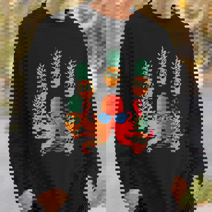 ファニー クール オレンジ タコ ジャグリング パイナップル スウェットシャツ 彼への贈り物