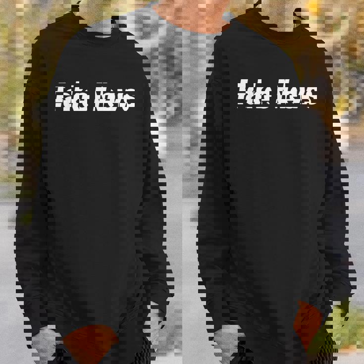 フェイクニュース 面白い スウェットシャツ 彼への贈り物