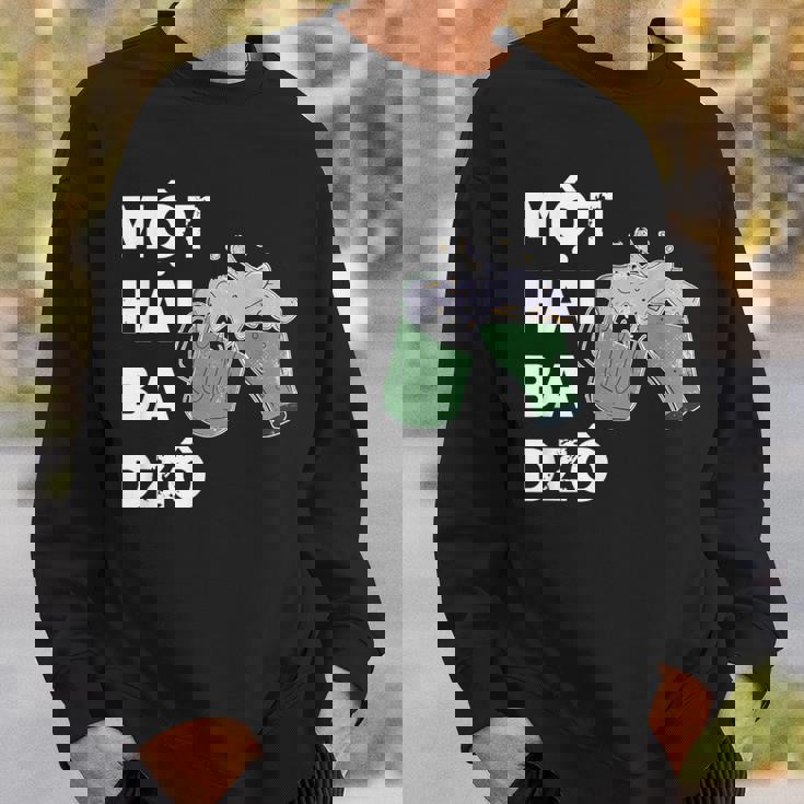 ベトナム ベトナム人 ベトナム語 モット・ハイ・バ・ドゾ ワン・ツー・スリー・チアーズ スウェットシャツ 彼への贈り物