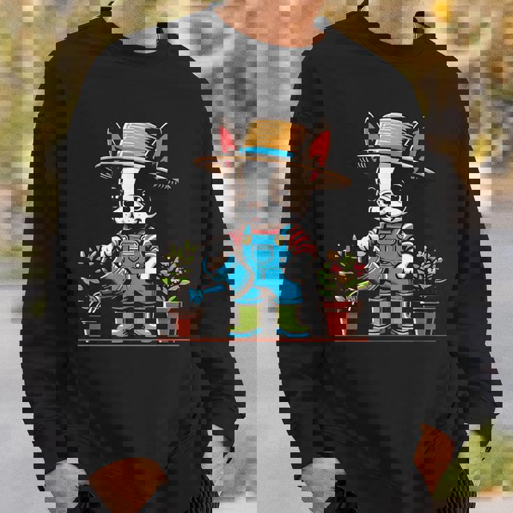 ボストンテリア 水やり 植物 ガーデニング 犬好き スウェットシャツ 彼への贈り物