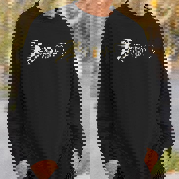 ランニングビールマン ユーモア ランニング 面白いギフトアイデア スウェットシャツ 彼への贈り物