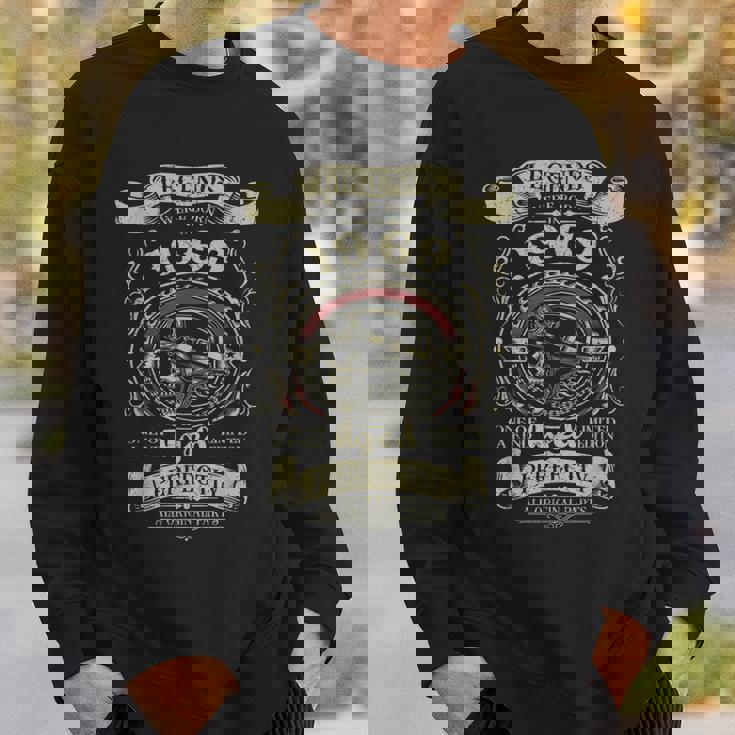 レジェンドは1969年54歳の誕生日のバイカーバイクに生まれました。 スウェットシャツ 彼への贈り物