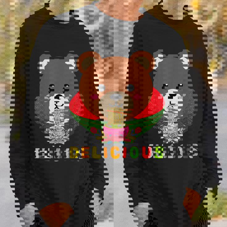 レッサーパンダ食べるラーメン5 スウェットシャツ 彼への贈り物