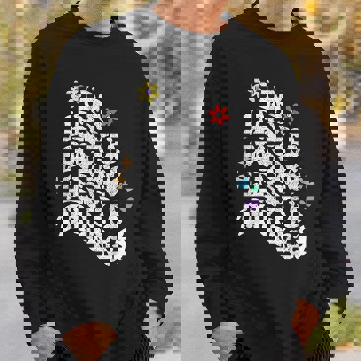 レトロ グルーヴィーなイム レシア Doing Lesya Things おかしな母の日 スウェットシャツ 彼への贈り物