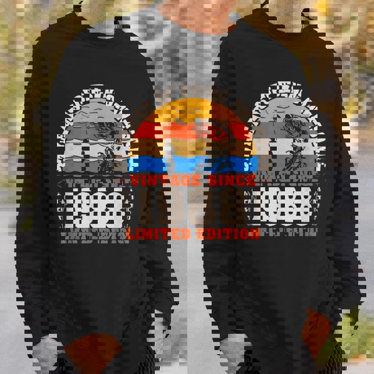 ヴィンテージ 37歳の誕生日 37歳の釣り愛好家 1988年生まれ スウェットシャツ 彼への贈り物