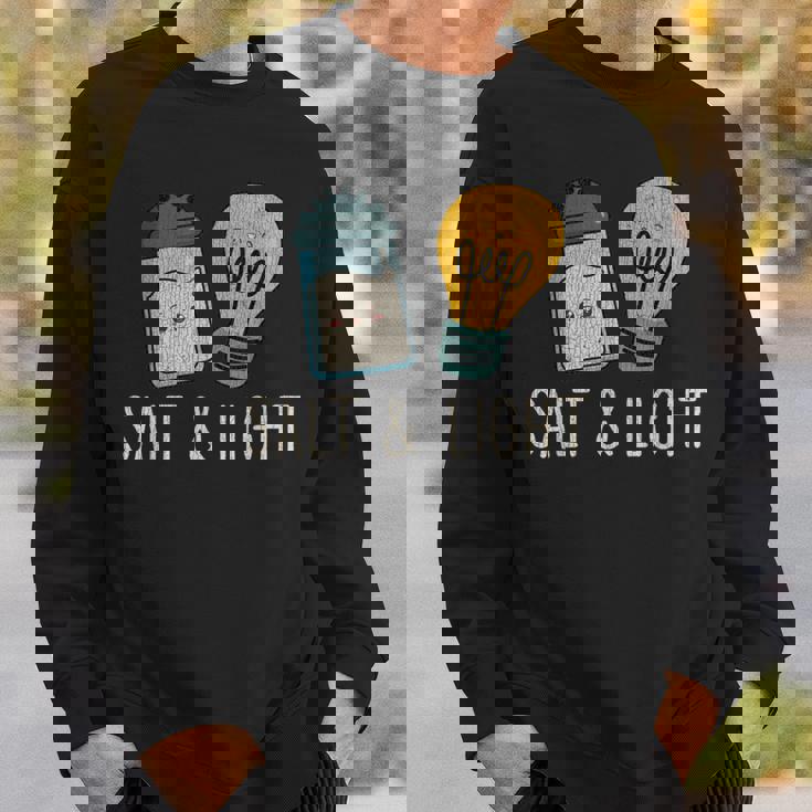 ヴィンテージ キュート ソルトライト 聖書 詩 マタイ 誇り高きクリスチャン スウェットシャツ 彼への贈り物