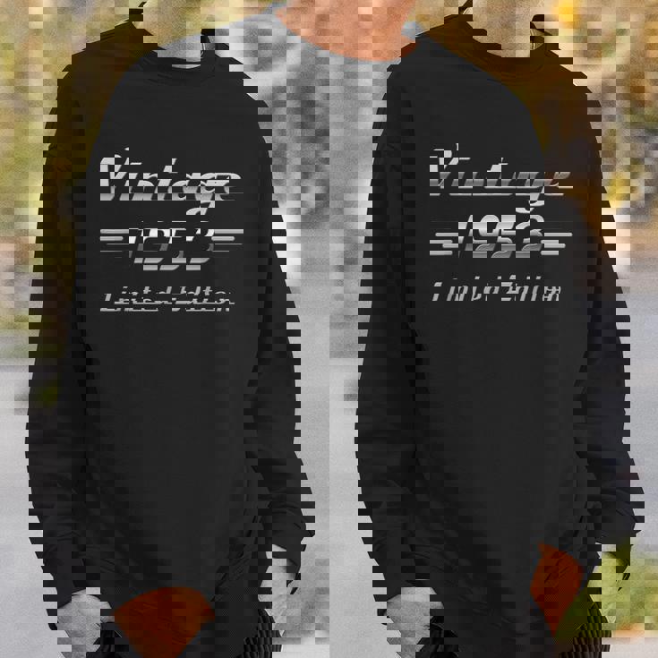 ヴィンテージ1953クラシックカー 72歳の誕生日 スウェットシャツ 彼への贈り物