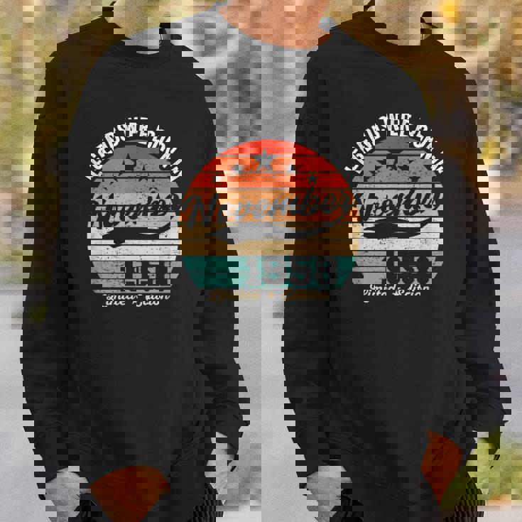 ヴィンテージ66歳の誕生日レジェンドは1958年11月に誕生しました。 スウェットシャツ 彼への贈り物