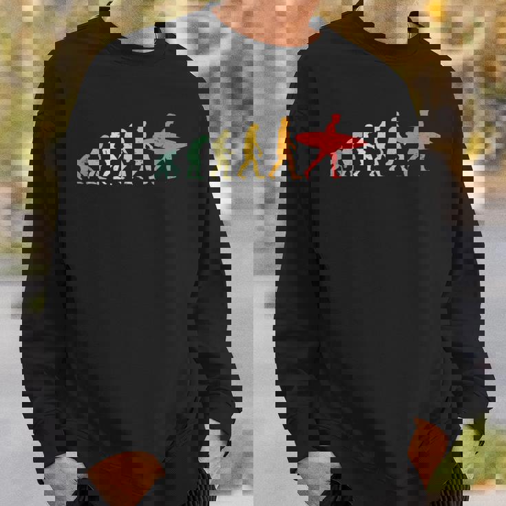 人類の進化 サーファー サーフィン ウォータースポーツ好き サーフボード サーフィン好き 海好き エボリューション スウェットシャツ 彼への贈り物