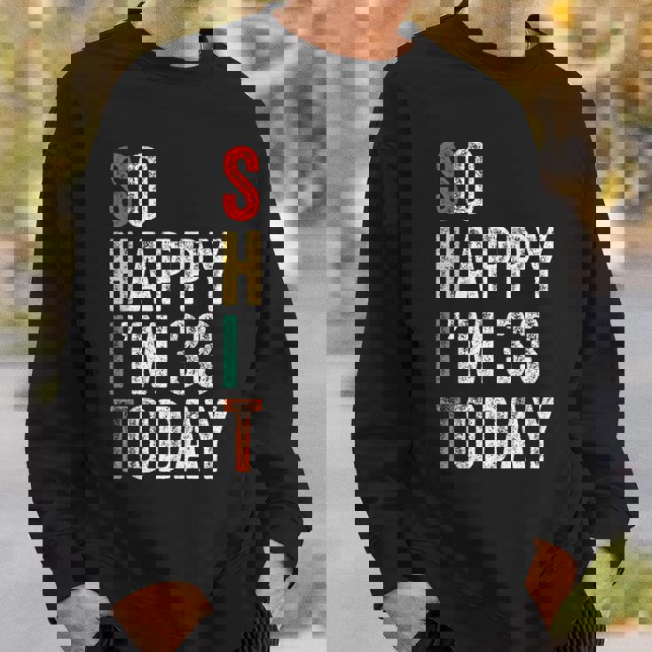 今日は33歳だおもしろい33歳の誕生日 スウェットシャツ 彼への贈り物