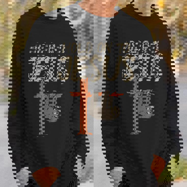 吊り下げナマケモノ ホールド オン イエス 神 クリスチャン メンズ レディース キッズ スウェットシャツ 彼への贈り物