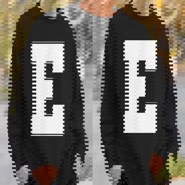 大文字 E アルファベット モノグラム イニシャル スウェットシャツ 彼への贈り物