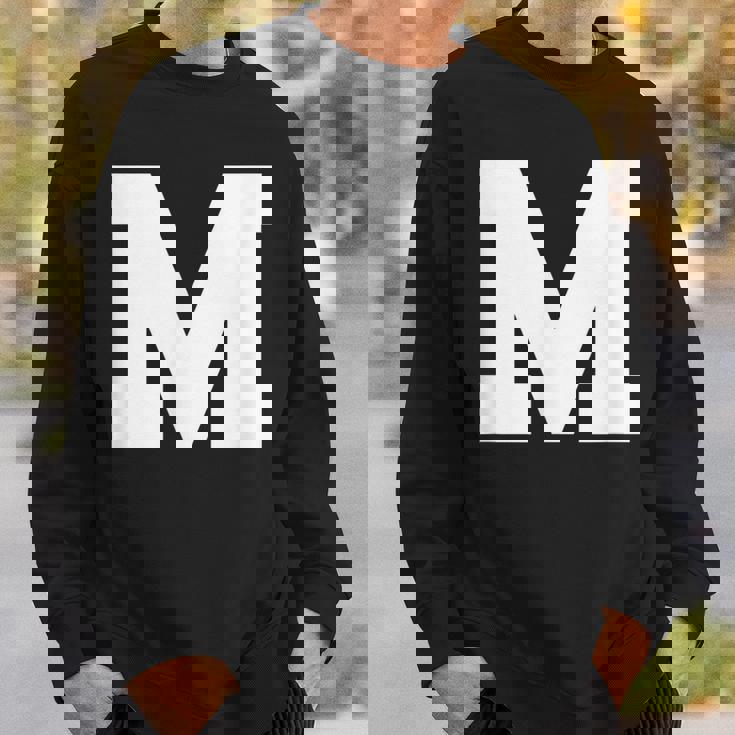 大文字 M アルファベットモノグラム イニシャル スウェットシャツ 彼への贈り物