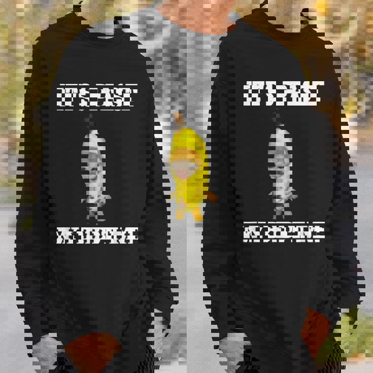 寝る時間が過ぎた面白い猫のミーム スウェットシャツ 彼への贈り物