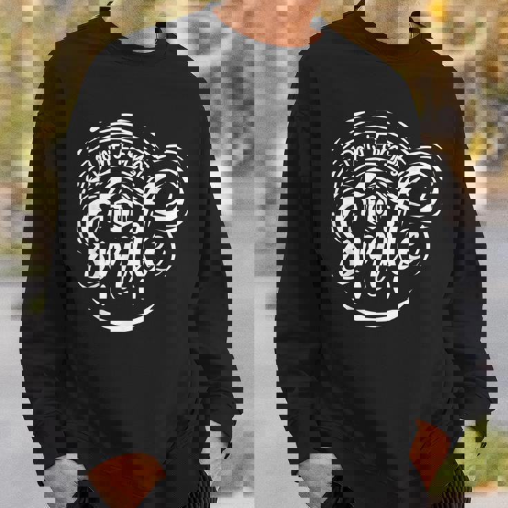 微笑むことを忘れないでください スウェットシャツ 彼への贈り物