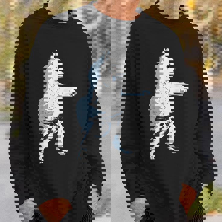 愉快な空手犬 日本のスピッツ スウェットシャツ 彼への贈り物