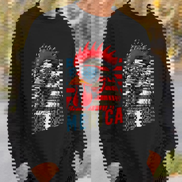 愛国心が強いチキンメリカ アメリカ国旗 鶏好き 7月4日 スウェットシャツ 彼への贈り物