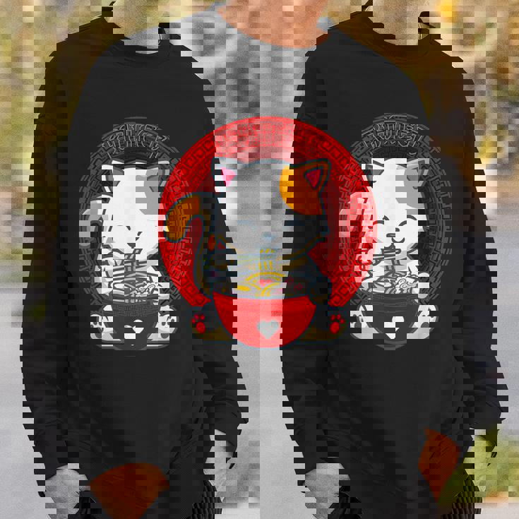 日本のカワイイ アニメ 猫 麺丼 猫 ラーメンを食べる スウェットシャツ 彼への贈り物