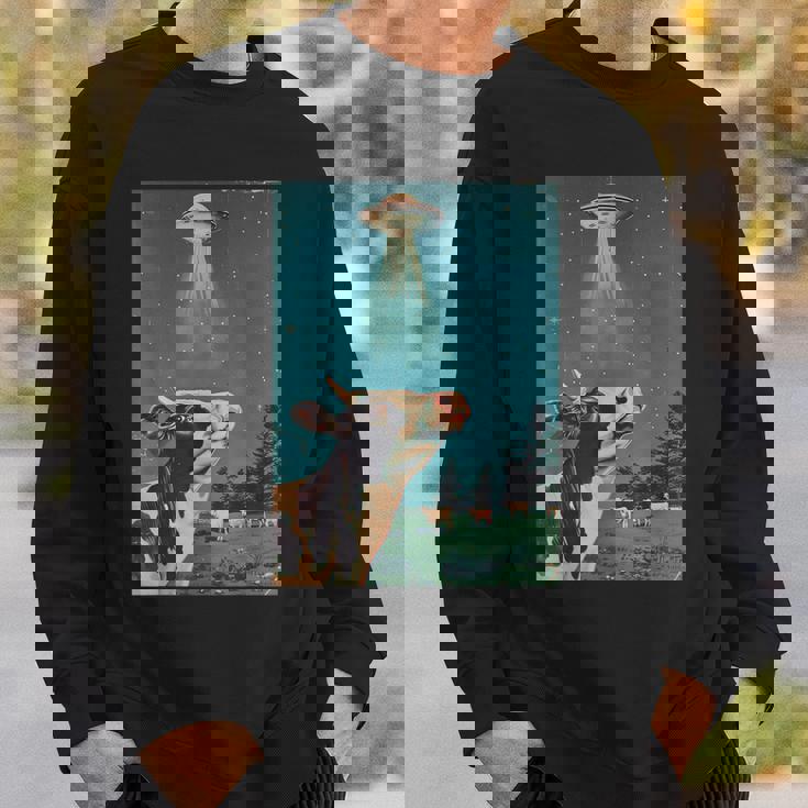 牛とufo ヴィンテージ 面白い アート レトロ グラフィック スウェットシャツ 彼への贈り物