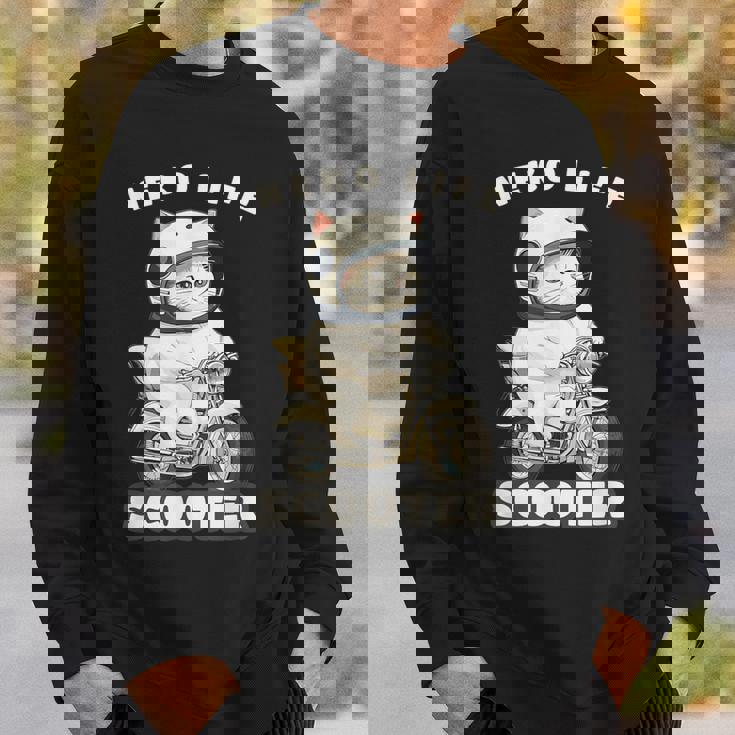 猫 ネコ 白猫 イラスト 原付 スクーター バイク 猫好き バイク好き かわいい おもしろ レトロ Neko Life スウェットシャツ 彼への贈り物