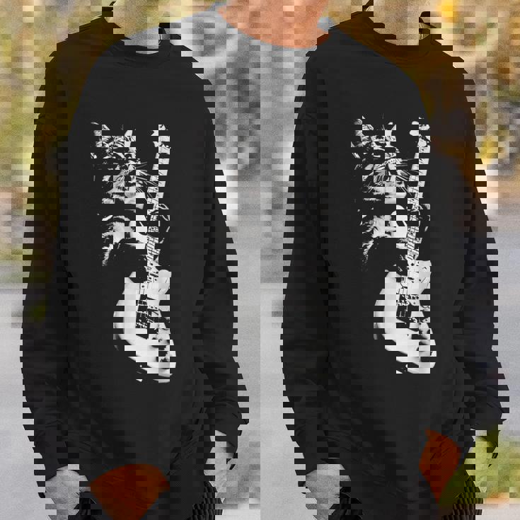 猫がギターベースを弾く スウェットシャツ 彼への贈り物