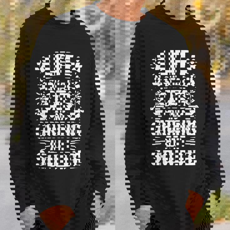 猫とガーデニング 庭師 おもしろガーデニング スウェットシャツ 彼への贈り物