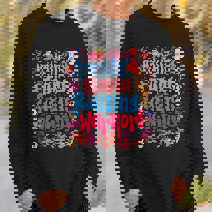 祈る母 育てる戦士 母の日 クリスチャンママ スウェットシャツ 彼への贈り物