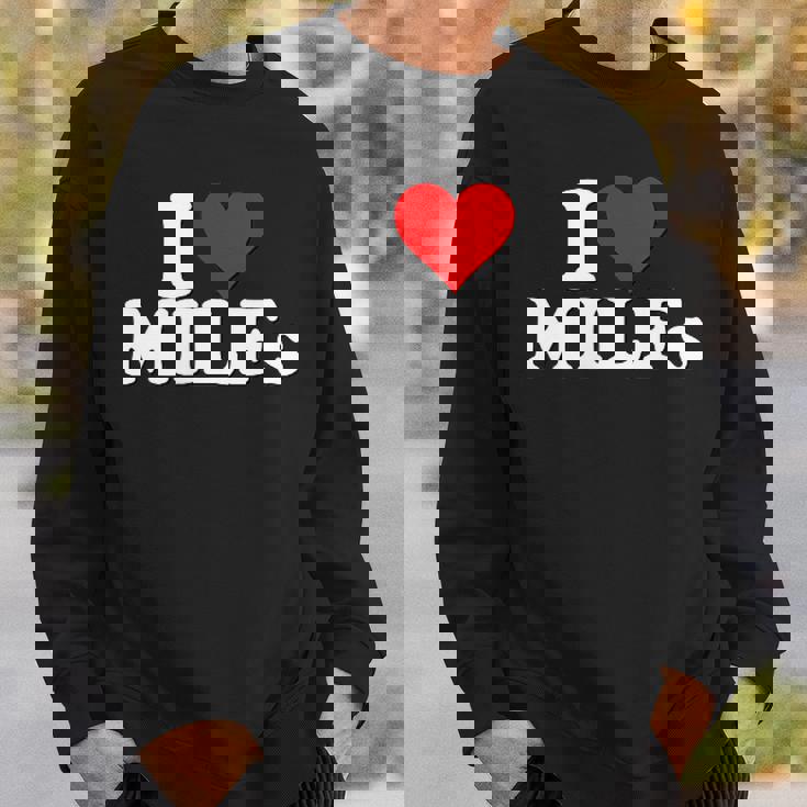 私は熟女が大好きです熟女が大好きです スウェットシャツ 彼への贈り物