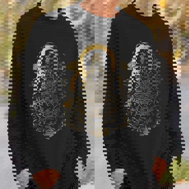 蓮の雲に座っている穏やかな仏陀 スピリチュアルマインドフルネス スウェットシャツ 彼への贈り物