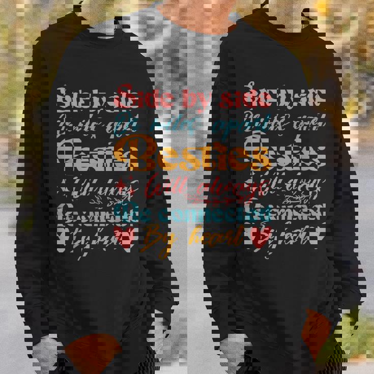 親友はいつも心でつながっています スウェットシャツ 彼への贈り物