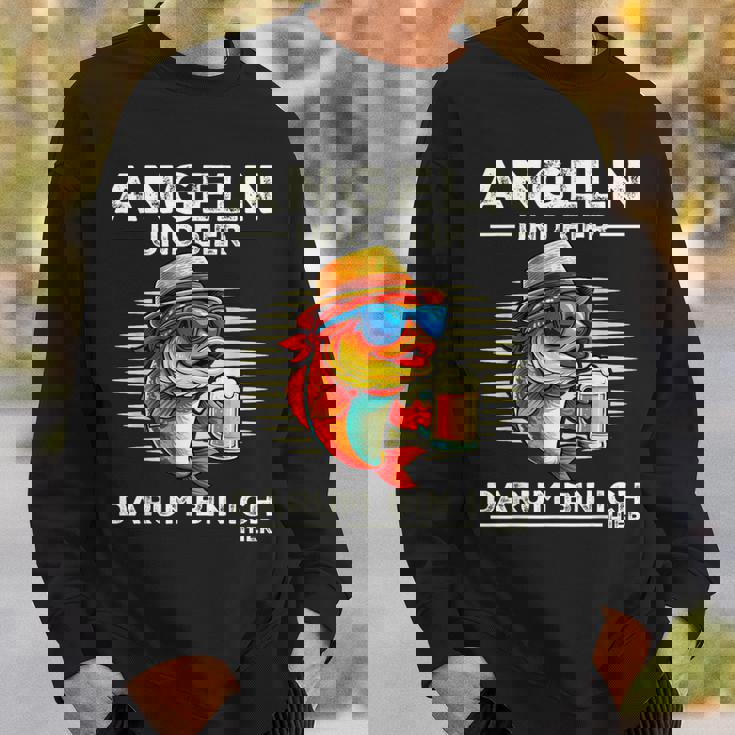 釣り人の服 面白いことわざ釣りとビールサーモンデザイン スウェットシャツ 彼への贈り物