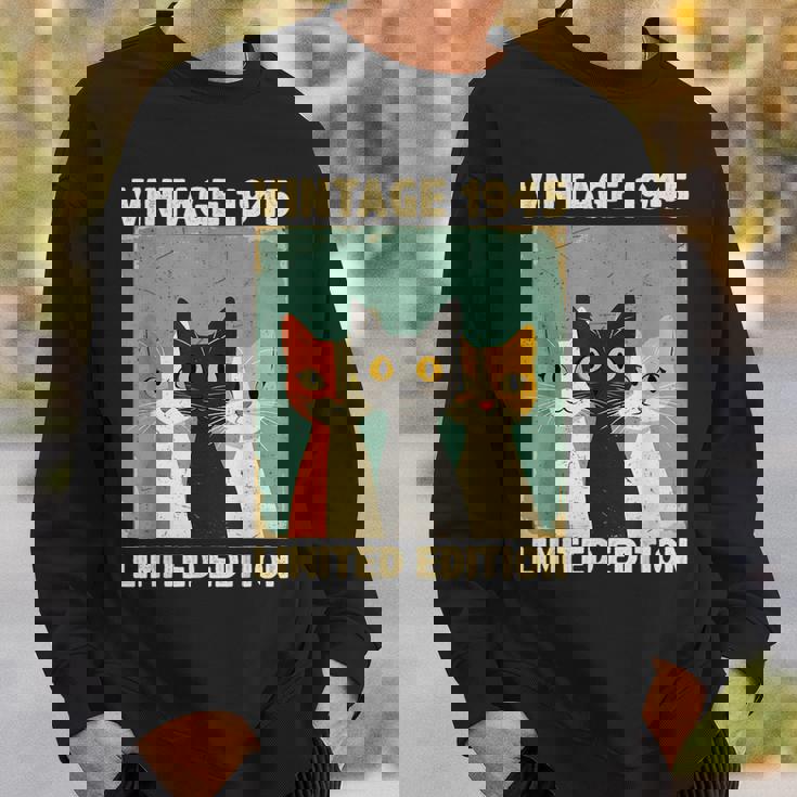 面白い 80歳 ギフト ヴィンテージ 1945 猫好き 80歳の誕生日 スウェットシャツ 彼への贈り物