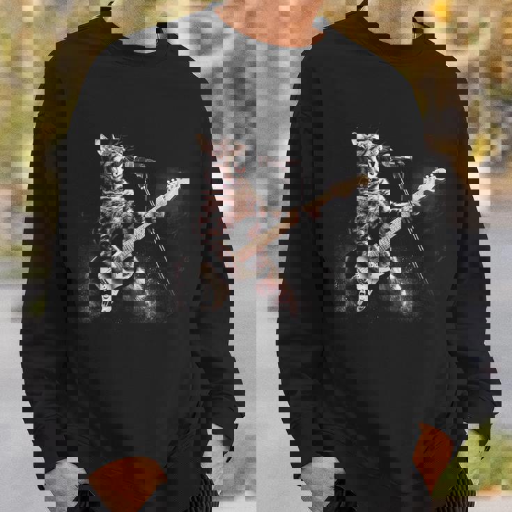 面白いギター猫 エレキギターで遊ぶ ロックスターキャット スウェットシャツ 彼への贈り物