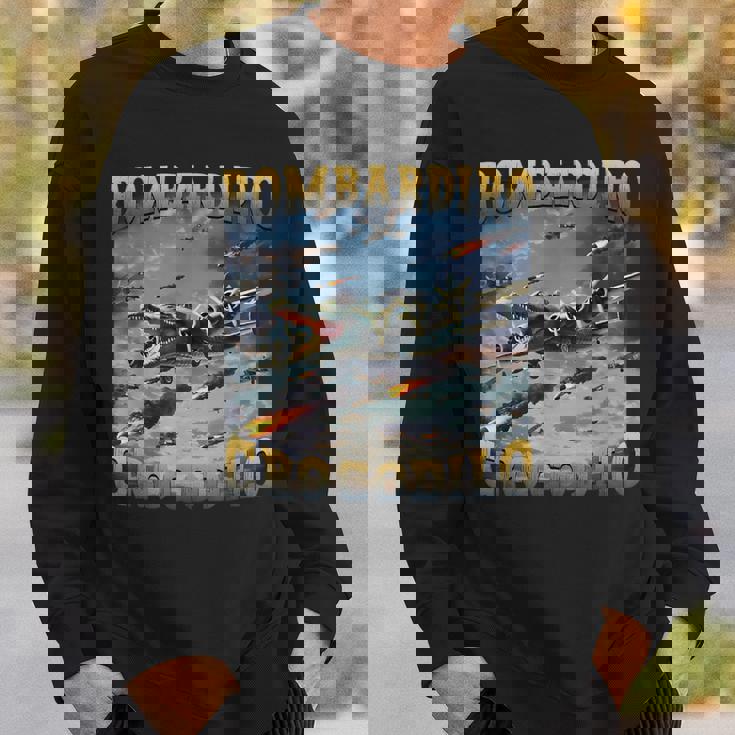 面白いクロコダイルミームボンバルディーロクロコダイルファニーブレインレッド スウェットシャツ 彼への贈り物