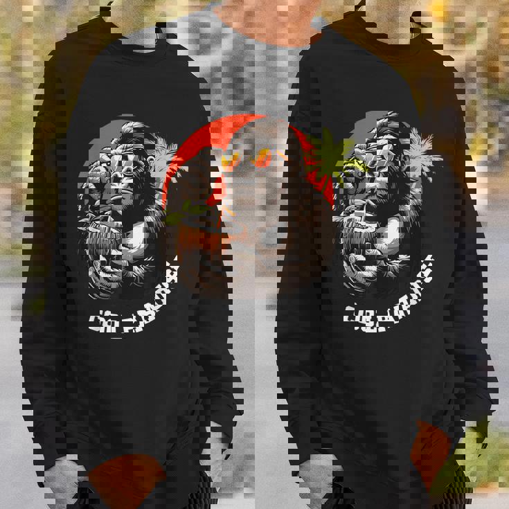 面白いゴリラココナッツグラフィックデザインギフトアイデア スウェットシャツ 彼への贈り物